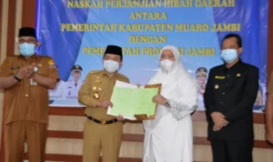 Bupati Masnah Hibah Bupati Masnah Hibah