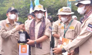 tribut tribut
