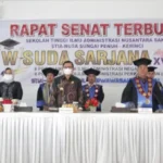 wako ahmadi wisuda