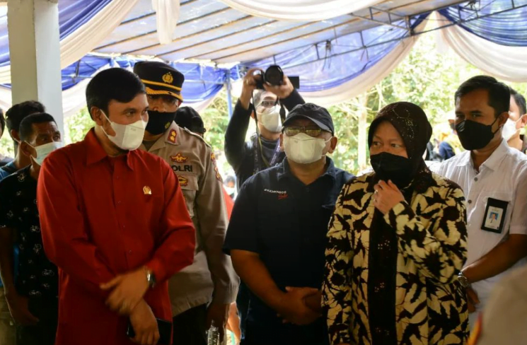 Edi Purwanto dan Risma Edi Purwanto dan Risma