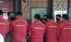 tersangka krangkeng manusia tersangka krangkeng manusia