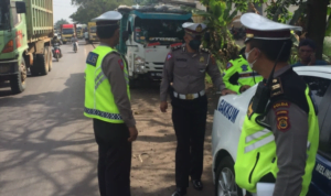 polisi razia batu bara polisi razia batu bara