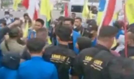 demo batam demo batam