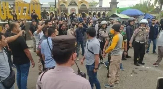 demo berdarah