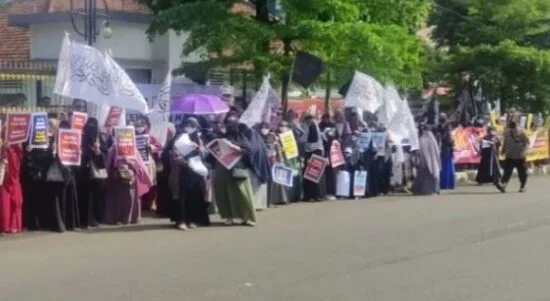 demo istana bogor