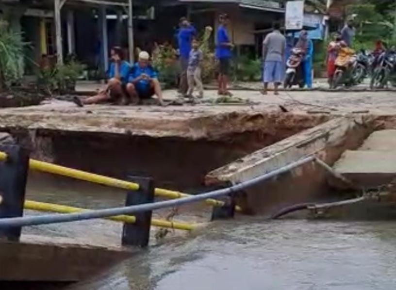 jembatan bahar putus jembatan bahar putus