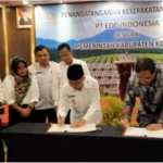 Bupati Adirozal