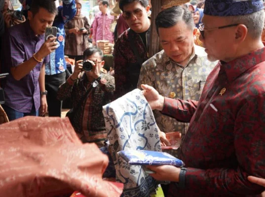 haris batik