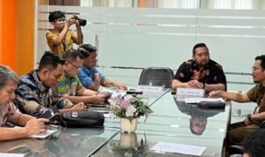 DPRD Provinsi Jambi Studi Banding ke Bappeda Kalsel. (foto/ist) DPRD Provinsi Jambi Studi Banding ke Bappeda Kalsel. (foto/ist)