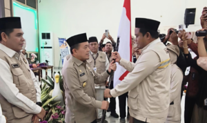 Gubernur Bantu Haji