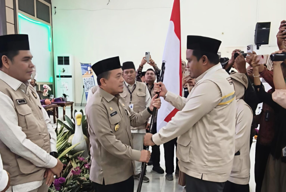 Gubernur Bantu Haji